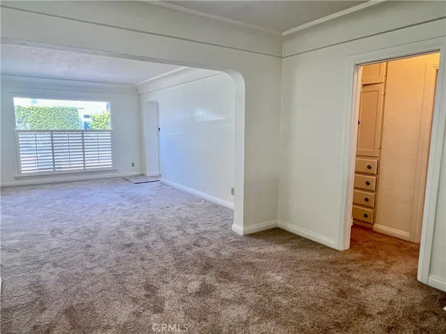 Dining room / Living room