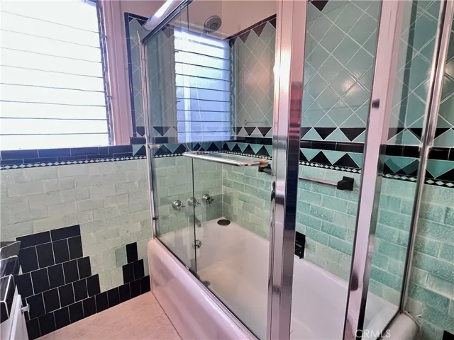 36 Giralda, Long Beach, California 90803