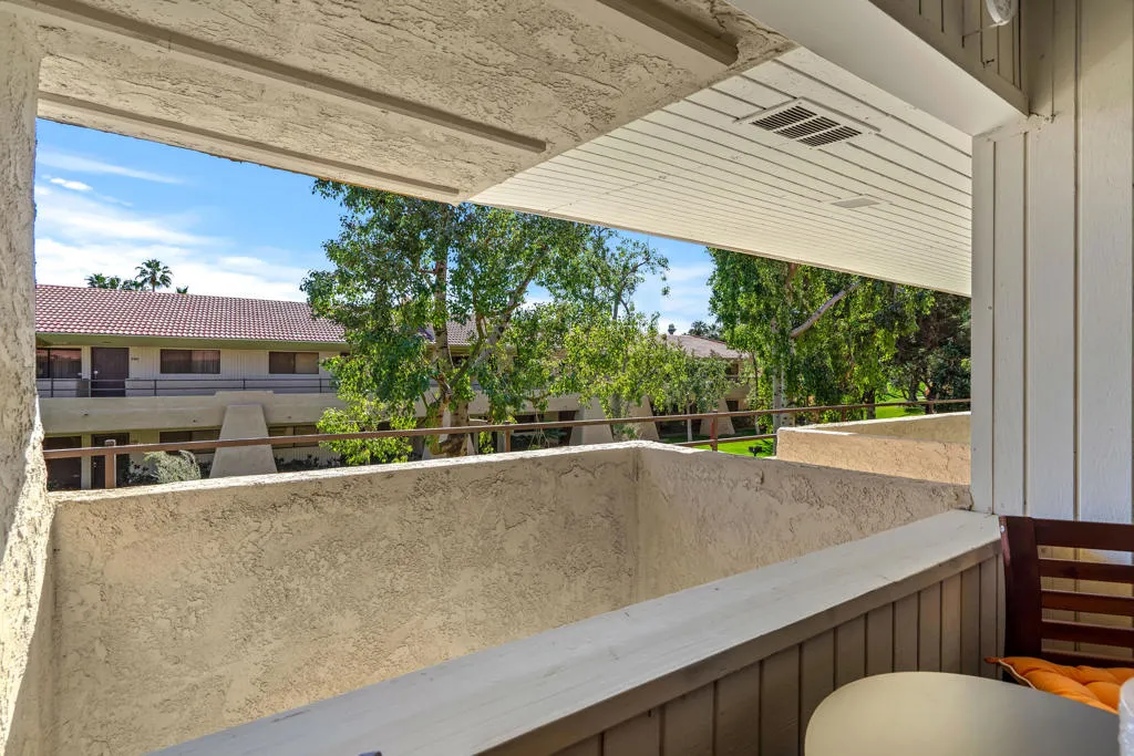 2822 N Auburn Court 215, Palm Springs, California 92262 home-pic-22