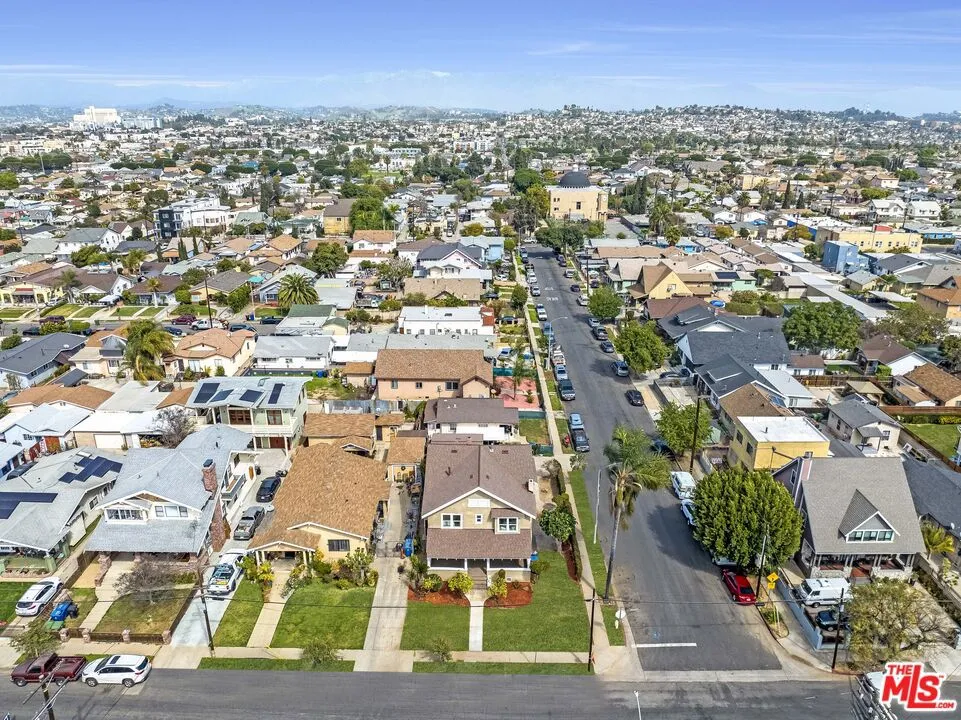 2851 Guirado Street, Los Angeles, California 90023 home-pic-26