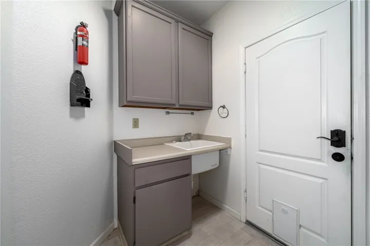150 Clover Springs Drive, Cloverdale, California 95425