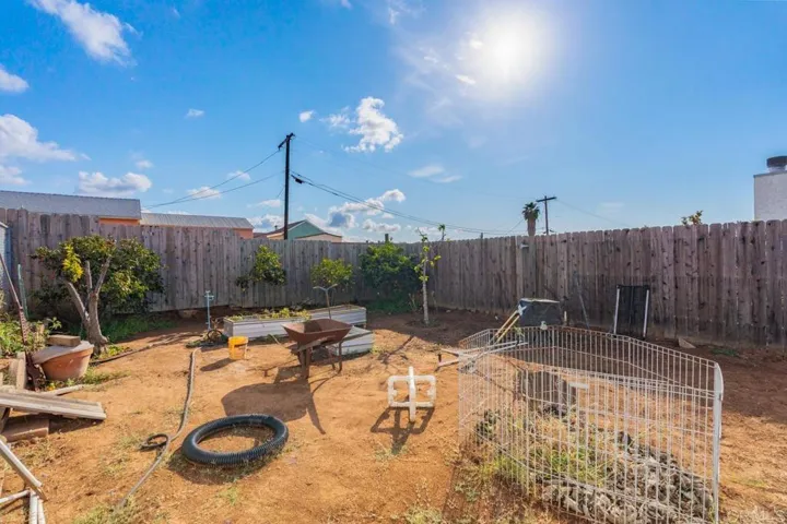 2510 Calle Gaviota, San Diego, California 92139