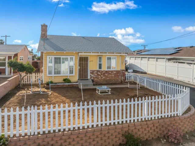 2510 Calle Gaviota, San Diego, California 92139
