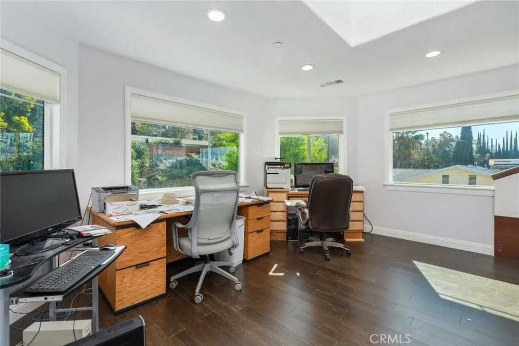 259 E Crescent Avenue, Redlands, California 92373 home-pic-22