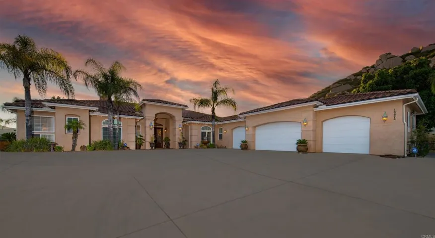 18576 Mahogany Ranch Road, Ramona, California 92065