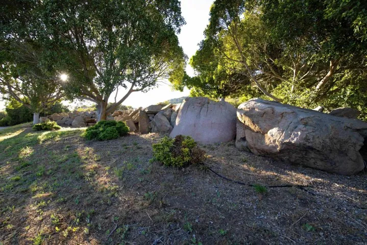 18576 Mahogany Ranch Road, Ramona, California 92065