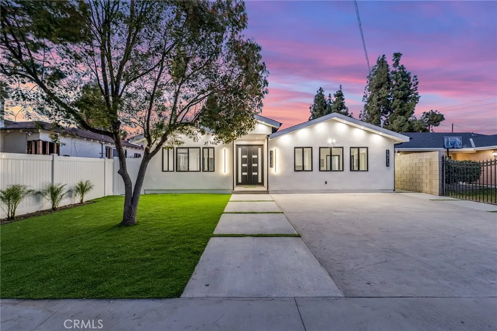 14715 Archwood Street, Van Nuys, California 91405 home-pic-8