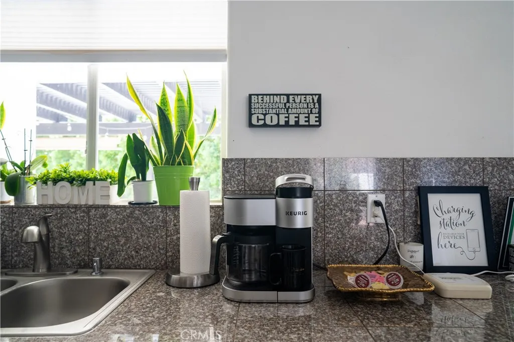 43700 Brahea Court, Indio, California 92201 home-pic-4