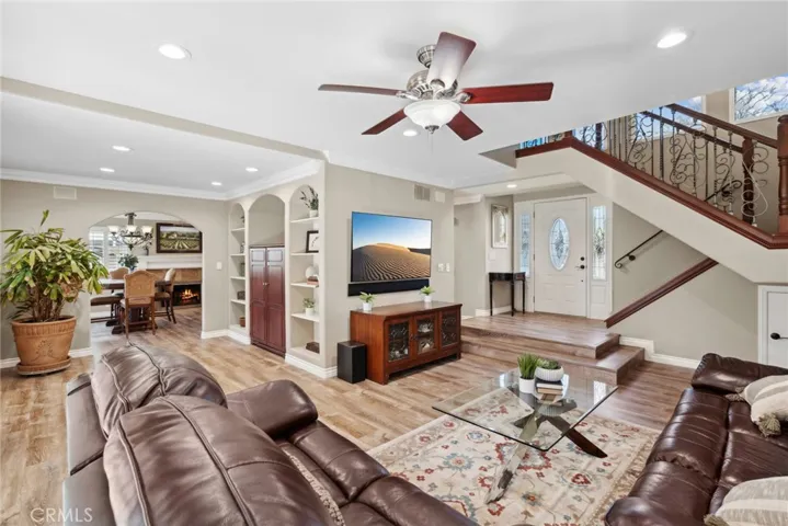 231 N Circulo Robel, Anaheim Hills, California 92807