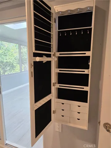 Very handy Jewelry storage container on MBR wall