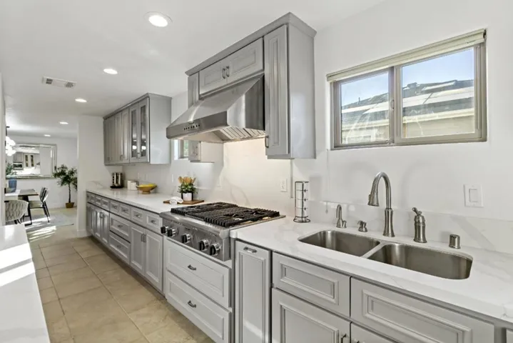 303 Lakeview Way, Redwood City, California 94062