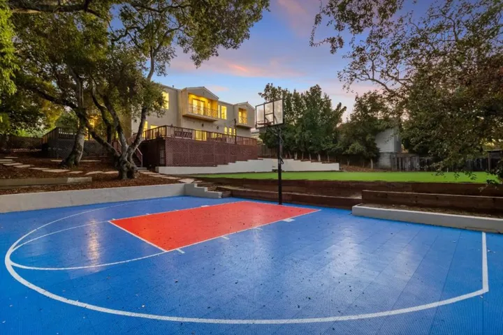303 Lakeview Way, Redwood City, California 94062
