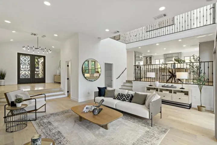 303 Lakeview Way, Redwood City, California 94062