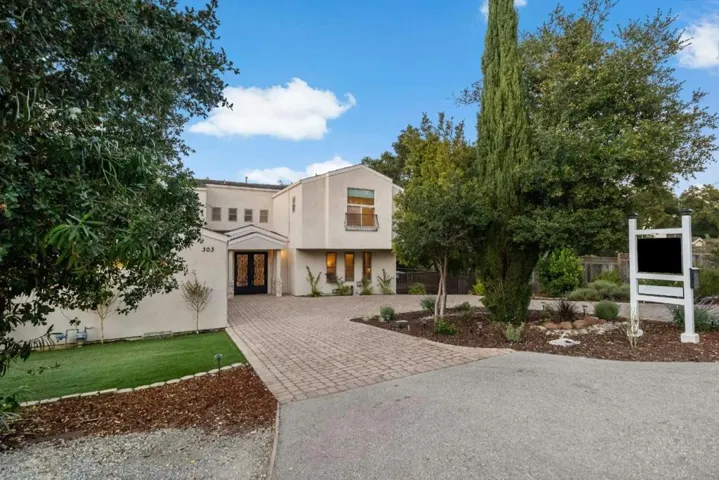 303 Lakeview Way, Redwood City, California 94062