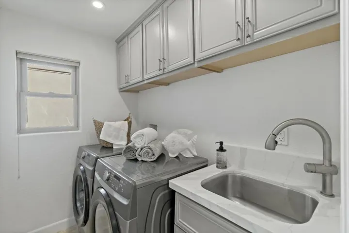 303 Lakeview Way, Redwood City, California 94062