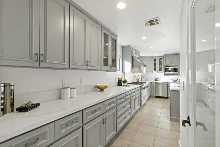 303 Lakeview Way, Redwood City, California 94062