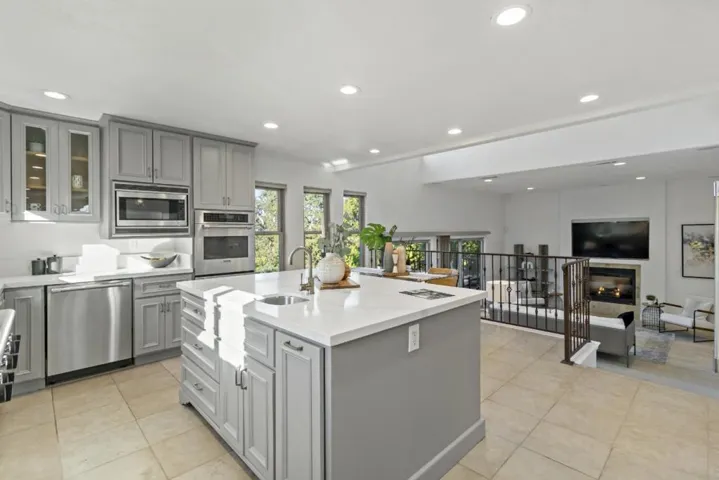 303 Lakeview Way, Redwood City, California 94062