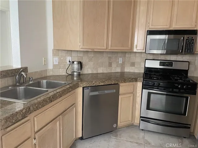 19431 Rue De Valore 28f, Lake Forest, California 92610