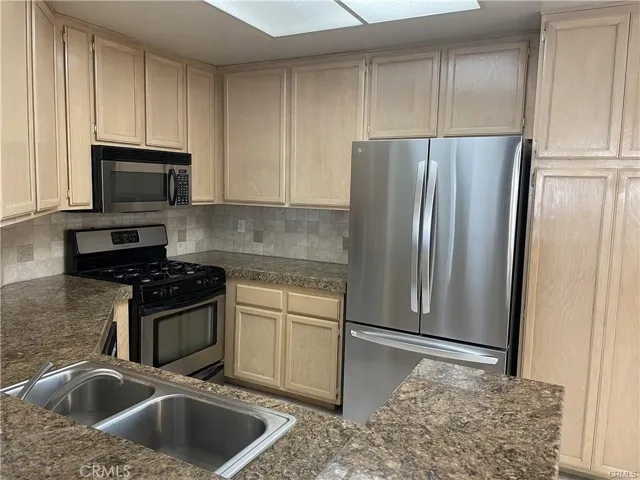 19431 Rue De Valore 28f, Lake Forest, California 92610