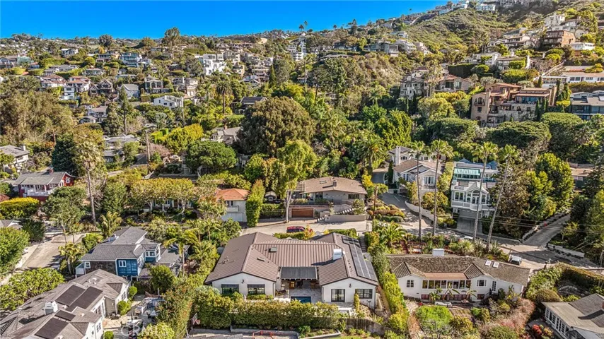 570 Center Street, Laguna Beach, California 92651