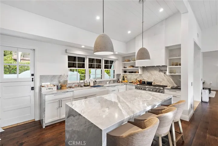 570 Center Street, Laguna Beach, California 92651