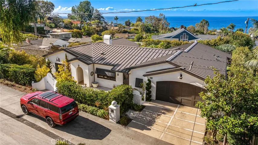 570 Center Street, Laguna Beach, California 92651