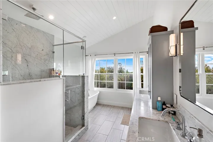 570 Center Street, Laguna Beach, California 92651