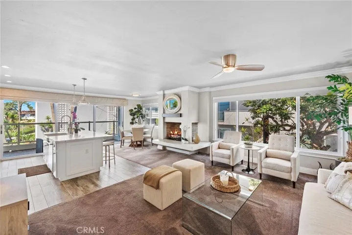 Airy and bright open concept floor plan