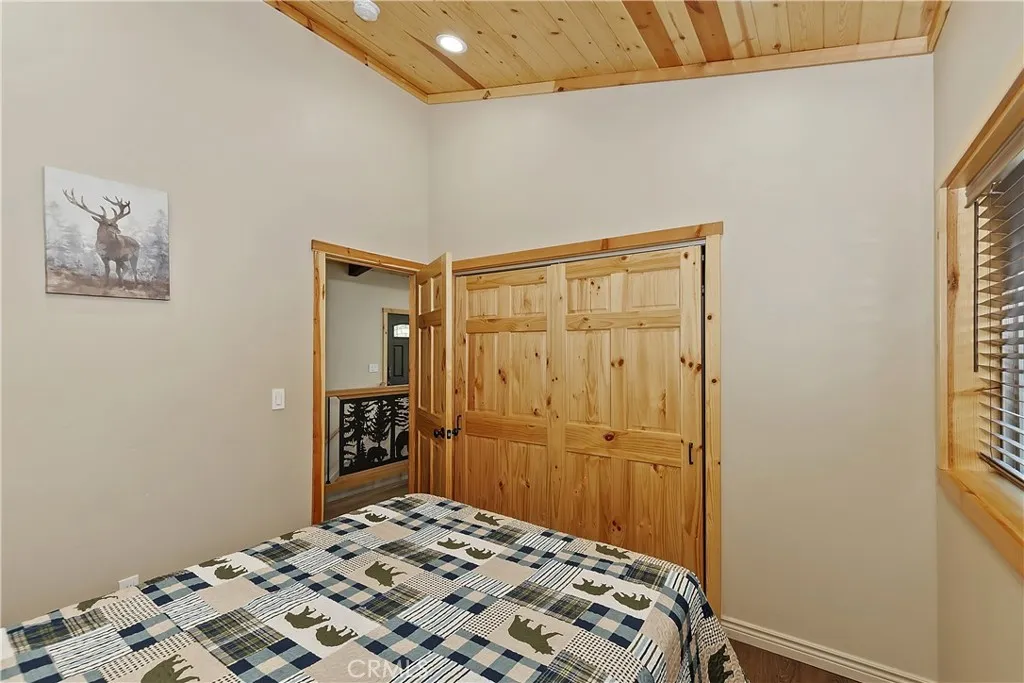 321 Hilltop, Big Bear City, California 92314 home-pic-18