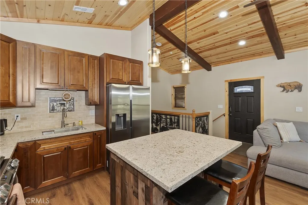 321 Hilltop, Big Bear City, California 92314 home-pic-14
