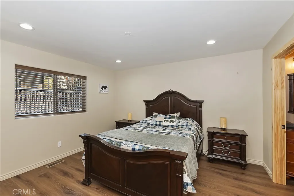 321 Hilltop, Big Bear City, California 92314 home-pic-29