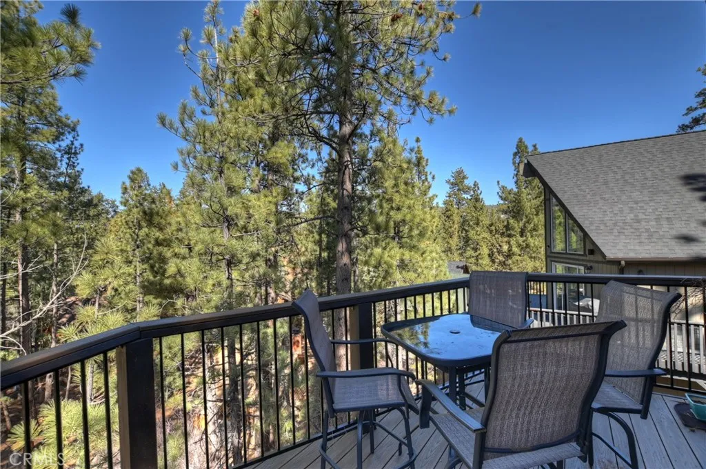 321 Hilltop, Big Bear City, California 92314 home-pic-37
