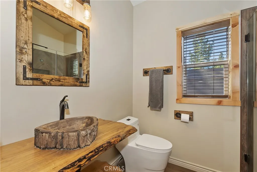 321 Hilltop, Big Bear City, California 92314 home-pic-19