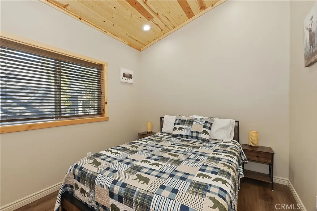 321 Hilltop, Big Bear City, California 92314 home-pic-16
