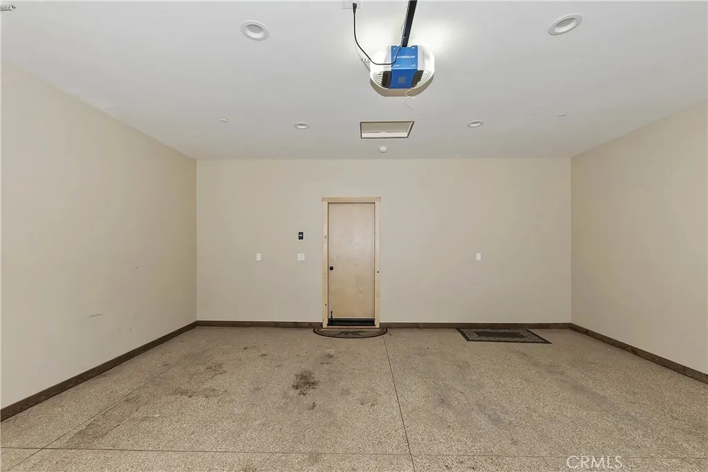 321 Hilltop, Big Bear City, California 92314 home-pic-34
