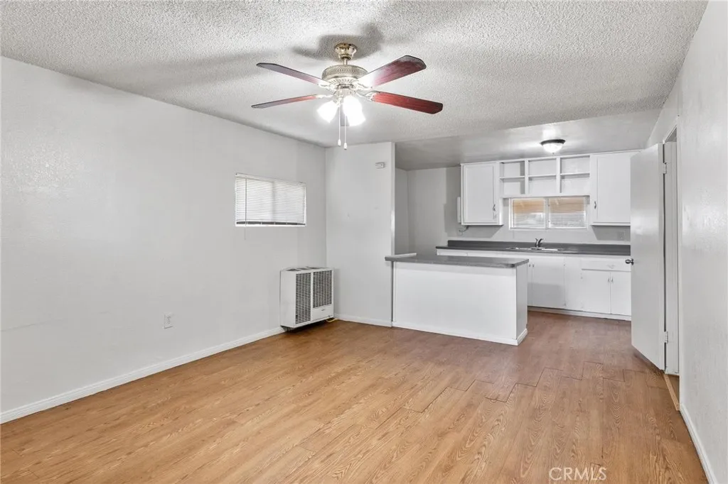 207 E 5th Street, Beaumont, California 92223 home-pic-34