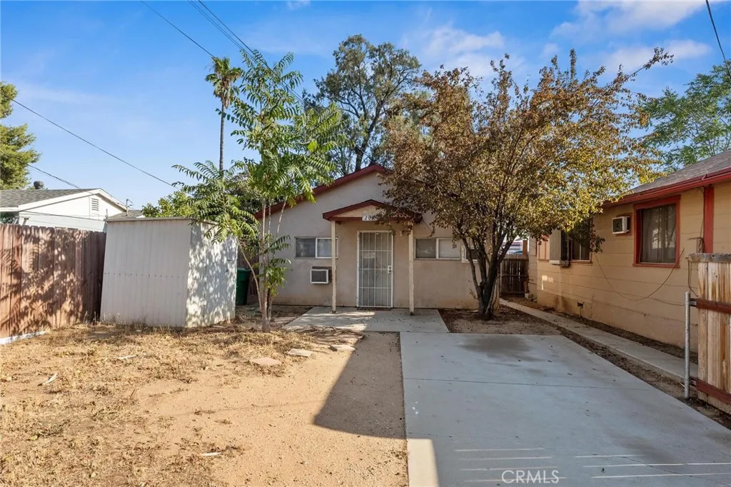 207 E 5th Street, Beaumont, California 92223 home-pic-31