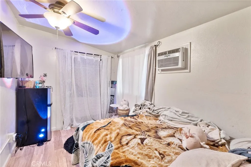 207 E 5th Street, Beaumont, California 92223 home-pic-25