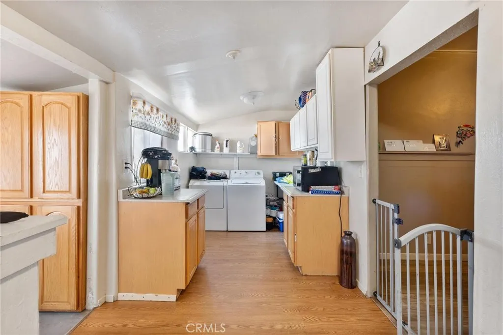 207 E 5th Street, Beaumont, California 92223 home-pic-15