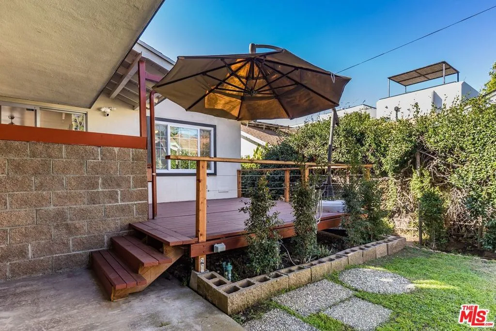 Private Back Deck