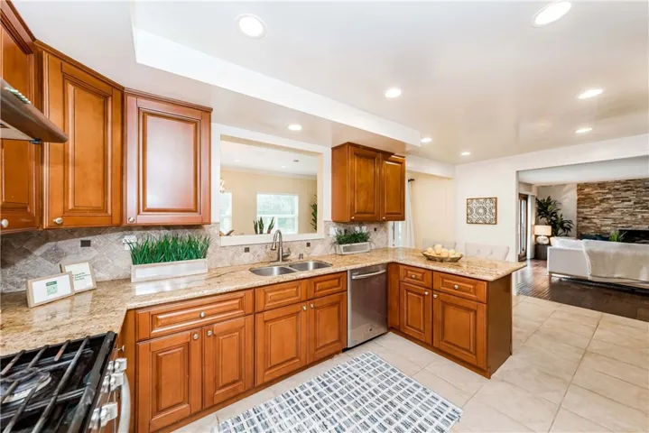 28704 Covecrest Drive, Rancho Palos Verdes, California 90275