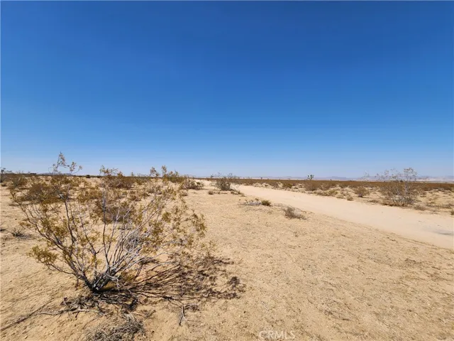2020 Sunset Road, Joshua Tree, California 92252