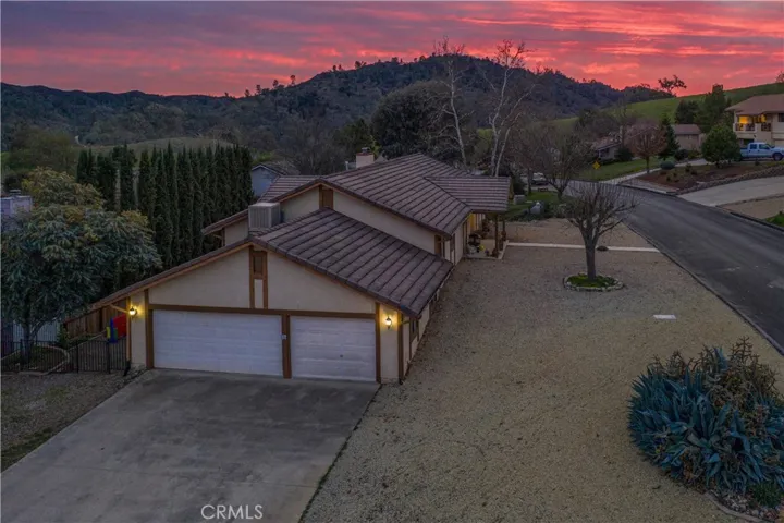 2336 Wood Duck Lane, Paso Robles, California 93446