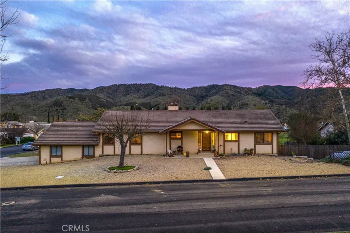 2336 Wood Duck Lane, Paso Robles, California 93446