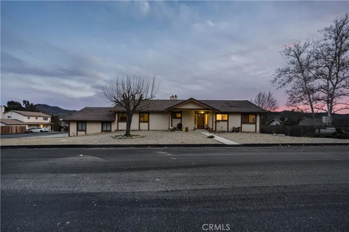 2336 Wood Duck Lane, Paso Robles, California 93446