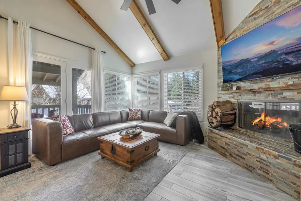 43063 Goldmine Woods Lane, Big Bear, California 92315 home-pic-11