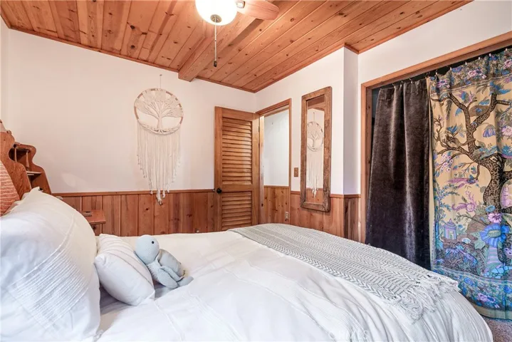 457 Darfo Drive, Crestline, California 92325