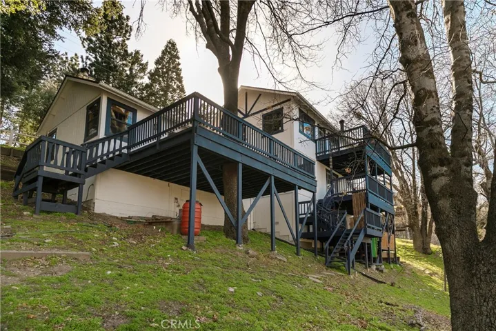 457 Darfo Drive, Crestline, California 92325