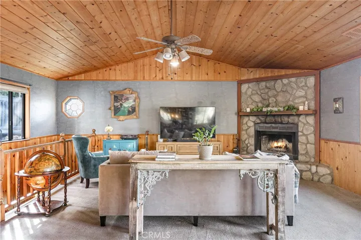 457 Darfo Drive, Crestline, California 92325