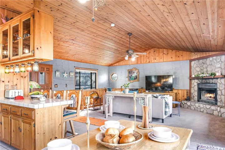 457 Darfo Drive, Crestline, California 92325